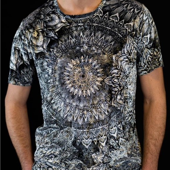 Electro Threads Other - Men's Velvet Black and Gray Graphic T-Shirt #B035